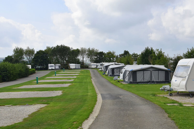 Trewince Farm Holiday Park - Image 1 - UK Tourism Online