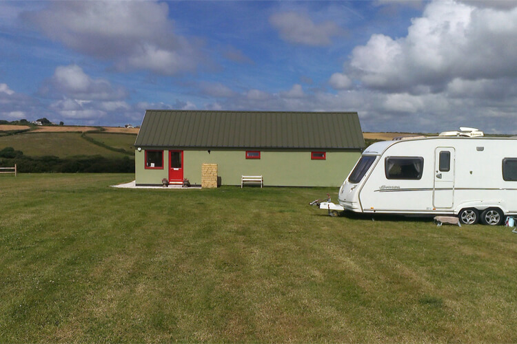 Trewithen Caravan & Camping - Image 1 - UK Tourism Online