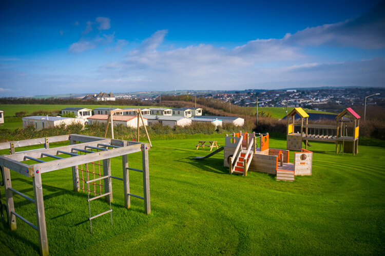 Upper Lynstone Camping & Caravan Park - Image 5 - UK Tourism Online