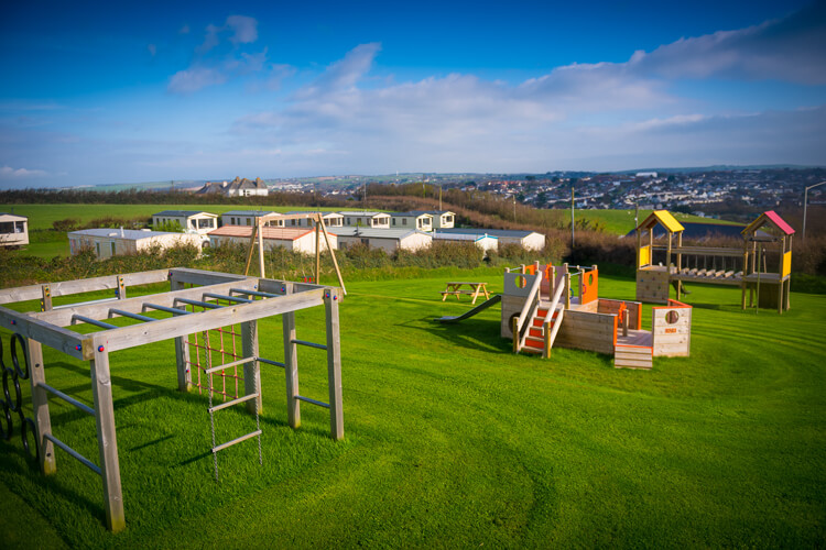 Upper Lynstone Caravan & Camping Park - Image 5 - UK Tourism Online