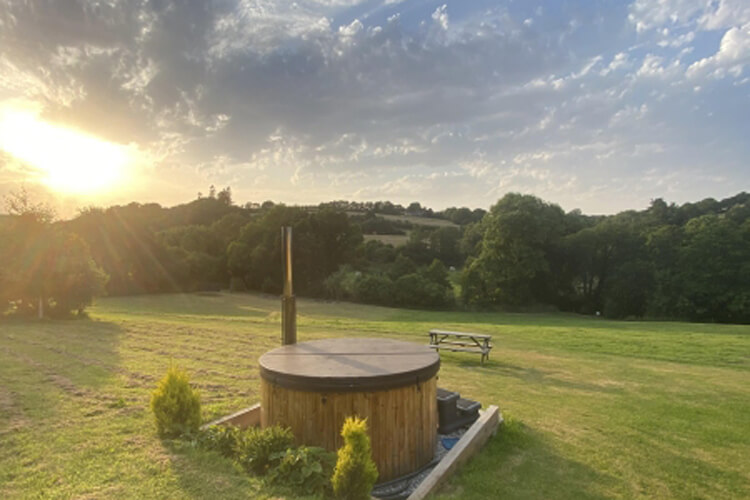 Western Meadows Glamping - Image 3 - UK Tourism Online