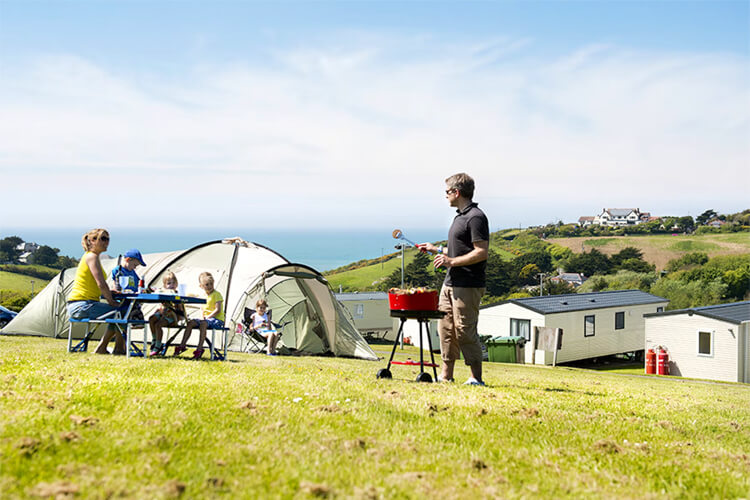 Widemouth Bay Caravan Park - Image 1 - UK Tourism Online