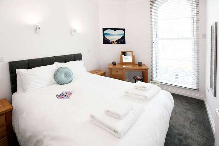 Austens Luxury Apartments - Image 4 - UK Tourism Online