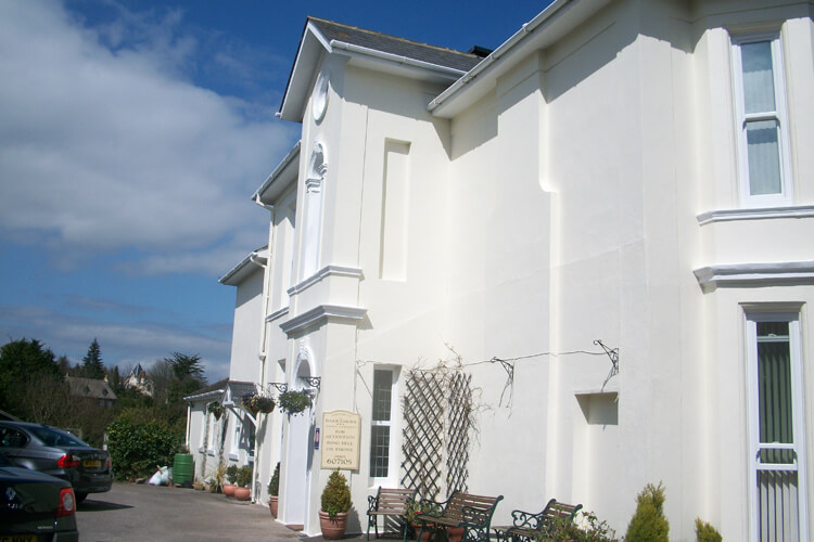 Barramore Holiday Apartments - Image 1 - UK Tourism Online