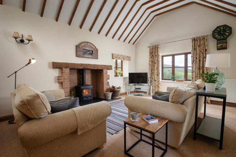Bidwell Farm Cottages - Image 2 - UK Tourism Online