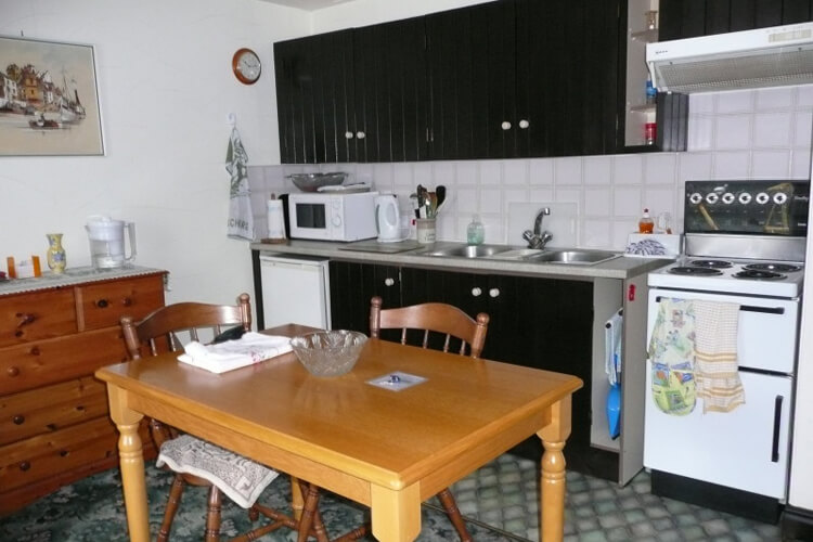 Brixham Harbourside Holiday Flats - Image 3 - UK Tourism Online