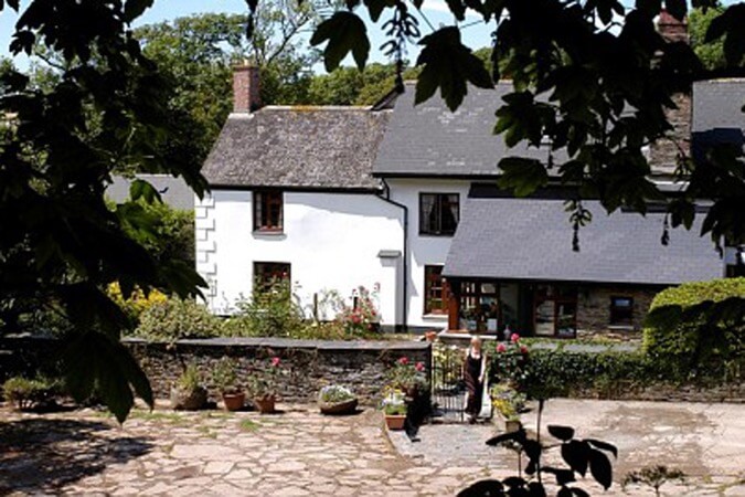 Burton Farmhouse Bed and Breakfast Thumbnail | Kingsbridge - Devon | UK Tourism Online