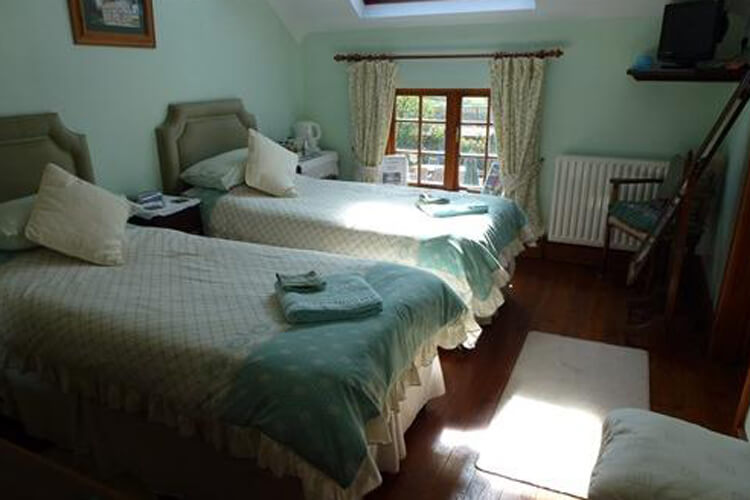 Burton Farmhouse Bed and Breakfast - Image 4 - UK Tourism Online