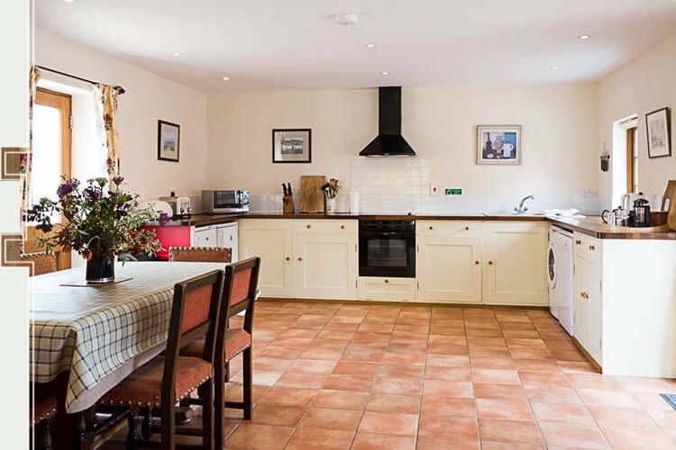 Cadhay - Image 3 - UK Tourism Online