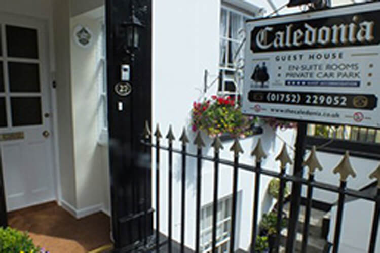 Caledonia Guest House - Image 1 - UK Tourism Online