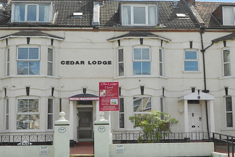 Cedar Lodge Hotel - Image 1 - UK Tourism Online