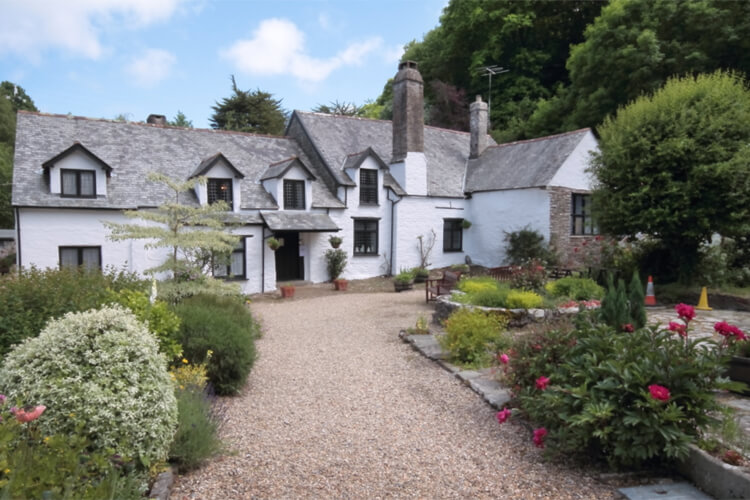 Chambercombe Manor - Image 1 - UK Tourism Online