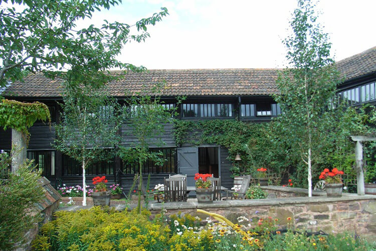 Combe Lancey Farmhouse Bed and Breakfast - Image 3 - UK Tourism Online