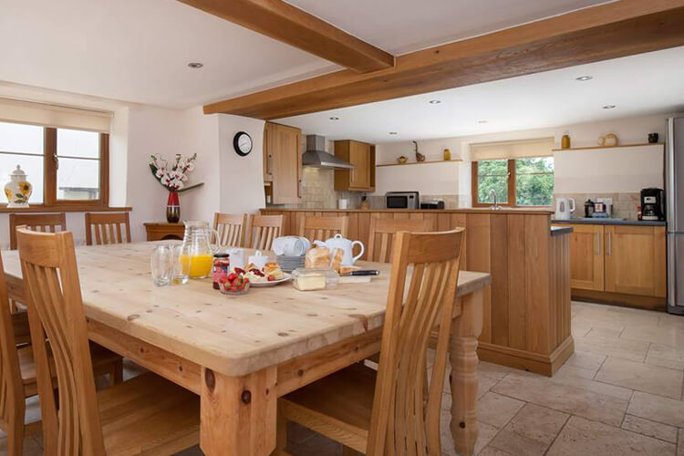 Combrew Farm Cottages - Image 2 - UK Tourism Online