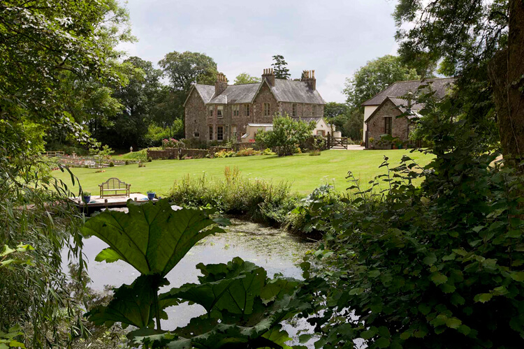 Culverhayes Cottages - Image 1 - UK Tourism Online