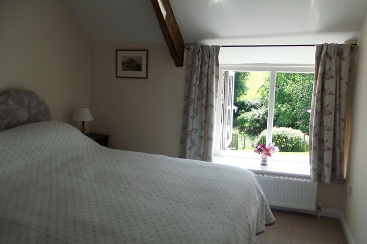 Deepaller Farm Bed & Breakfast - Image 3 - UK Tourism Online