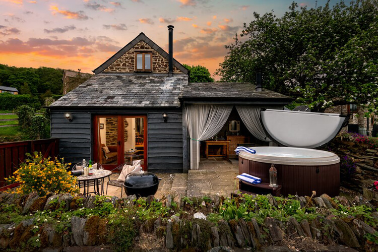 Devon Country Barns - Image 1 - UK Tourism Online