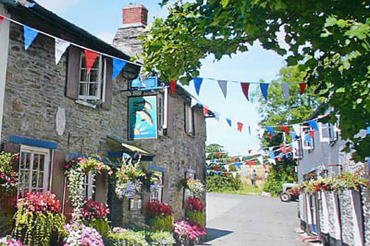 Dolphin Inn - Image 1 - UK Tourism Online