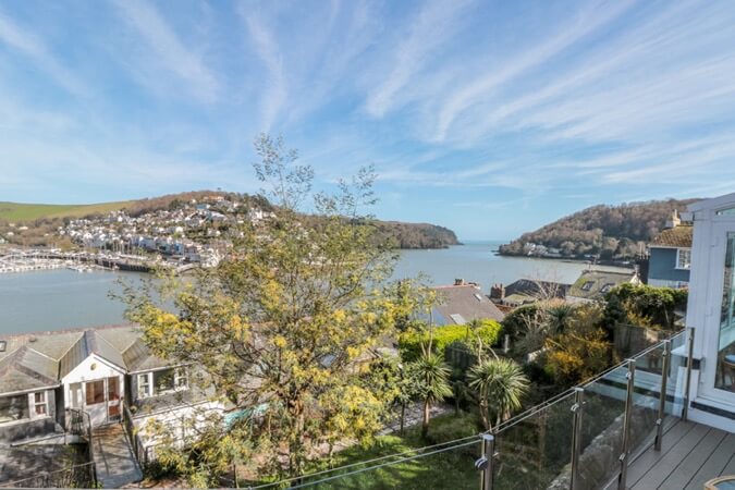 Estuary View Thumbnail | Dartmouth - Devon | UK Tourism Online