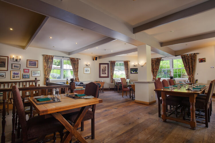 Fox & Hounds Country Hotel - Image 2 - UK Tourism Online