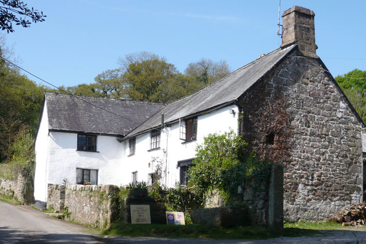 Great Sloncombe Farm - Image 1 - UK Tourism Online
