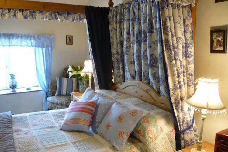 Great Sloncombe Farm - Image 2 - UK Tourism Online