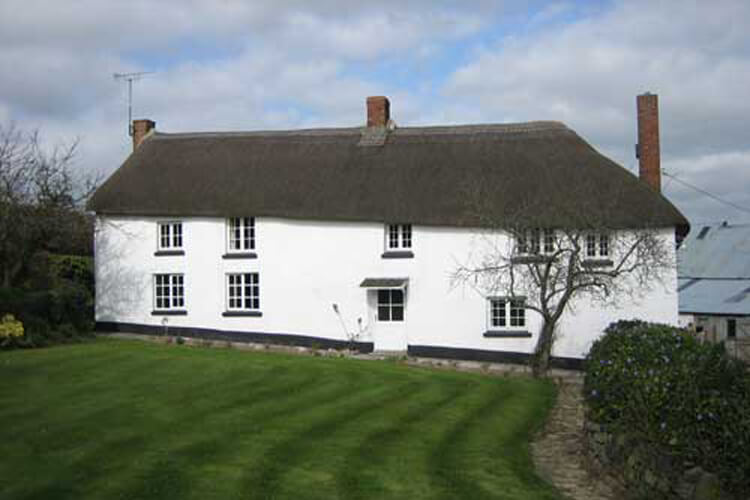 Grendon Farmhouse - Image 1 - UK Tourism Online