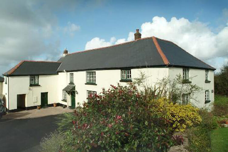 Higher Darracott Farm - Image 1 - UK Tourism Online