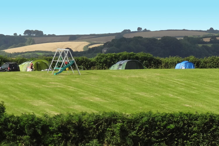 Holsome Park Campsite - Image 1 - UK Tourism Online