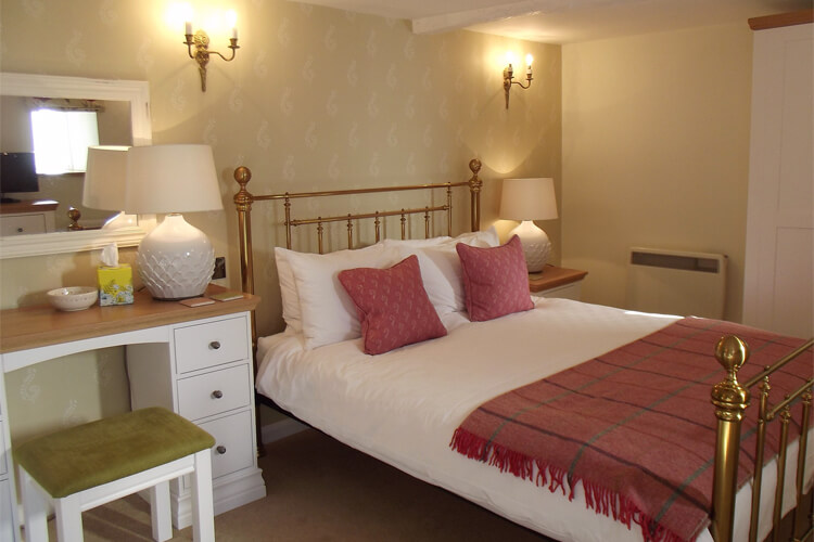 Kilbury Manor - Image 2 - UK Tourism Online