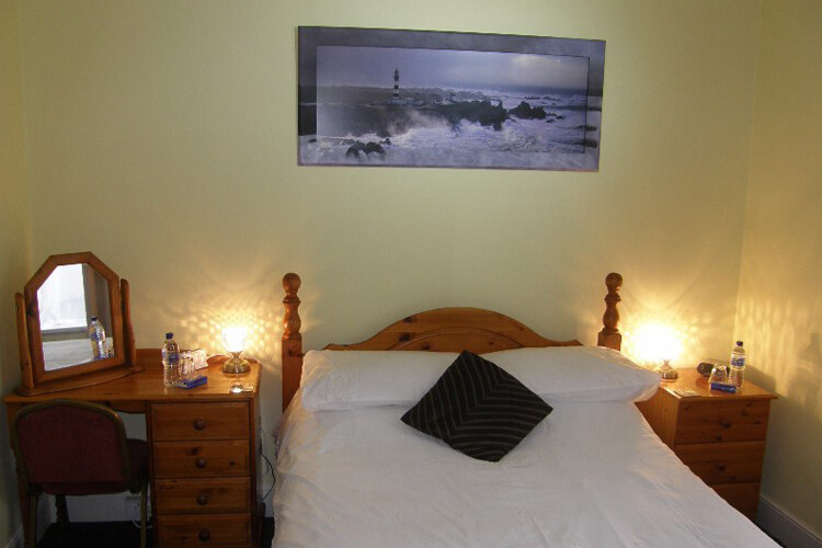 Kingswinford Guest House - Image 2 - UK Tourism Online