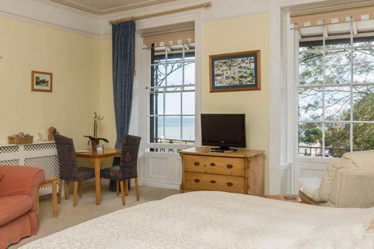 Lammas Park House - Image 4 - UK Tourism Online