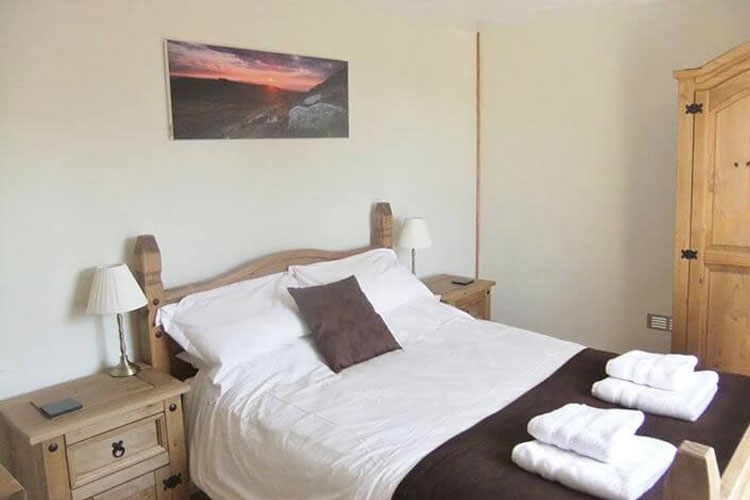 Lowertown Farm Bed and Breakfast - Image 2 - UK Tourism Online