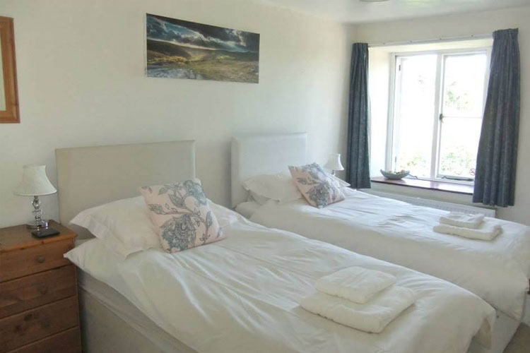Lowertown Farm Bed and Breakfast - Image 3 - UK Tourism Online