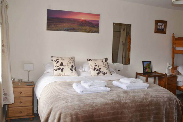 Lowertown Farm Bed and Breakfast - Image 4 - UK Tourism Online