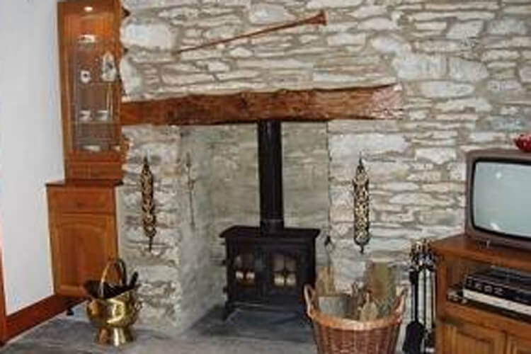 Moors Edge Cottage - Image 2 - UK Tourism Online