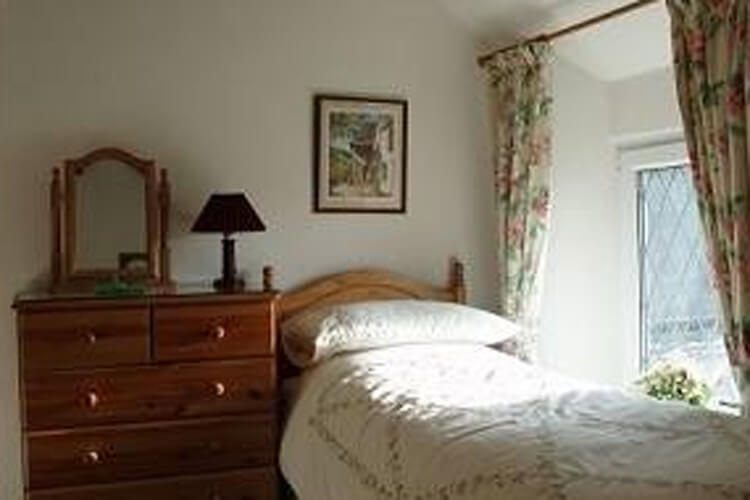Moors Edge Cottage - Image 4 - UK Tourism Online