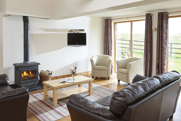 Newhouse Farm Cottages - Image 2 - UK Tourism Online