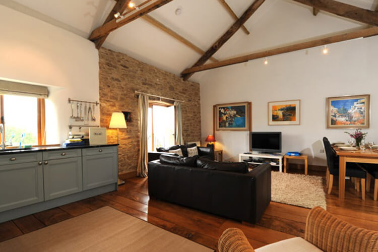 Nutcombe Farm - Image 2 - UK Tourism Online