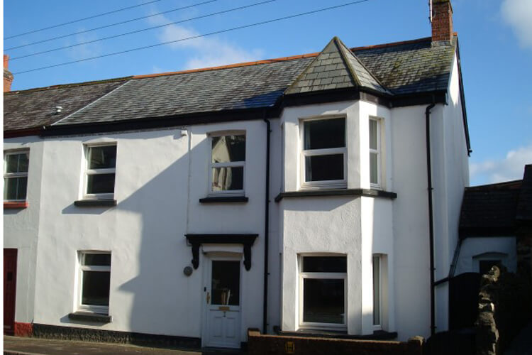 Okeside Cottage Bed and Breakfast - Image 1 - UK Tourism Online