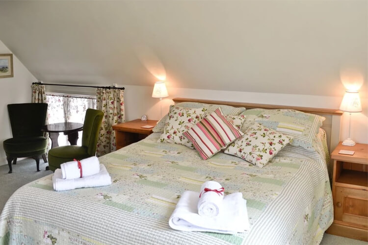 Peartree Cottage - Image 3 - UK Tourism Online