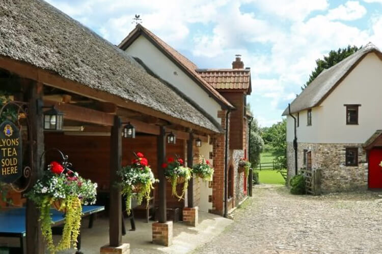 Red Doors Farm Cottages - Image 2 - UK Tourism Online