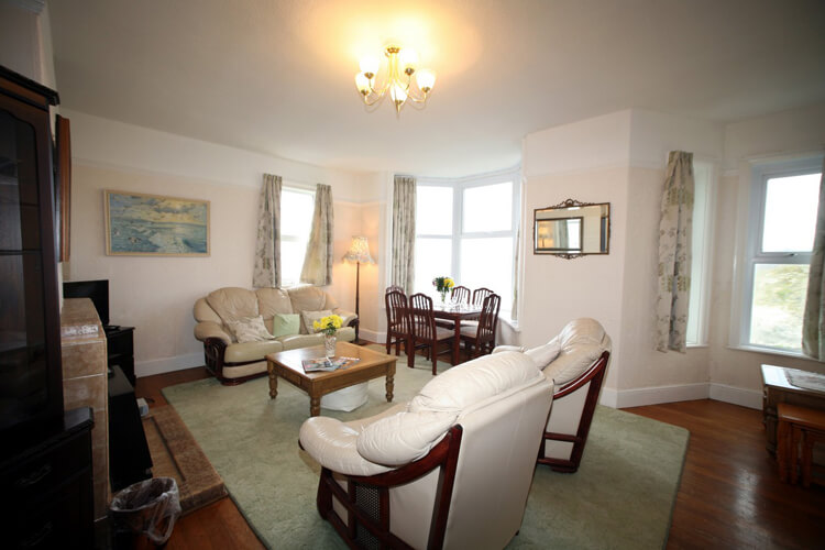 Resthaven Holiday Flats - Image 2 - UK Tourism Online