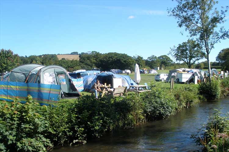 Riverside Caravan and Camping - Image 3 - UK Tourism Online