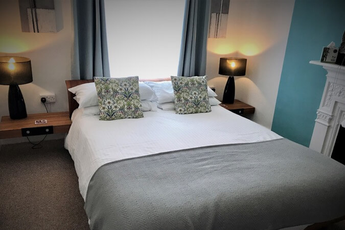 The Earlsdale Bed and Breakfast Thumbnail | Ilfracombe - Devon | UK Tourism Online