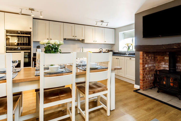 Southcombe Country Cottages - Image 3 - UK Tourism Online