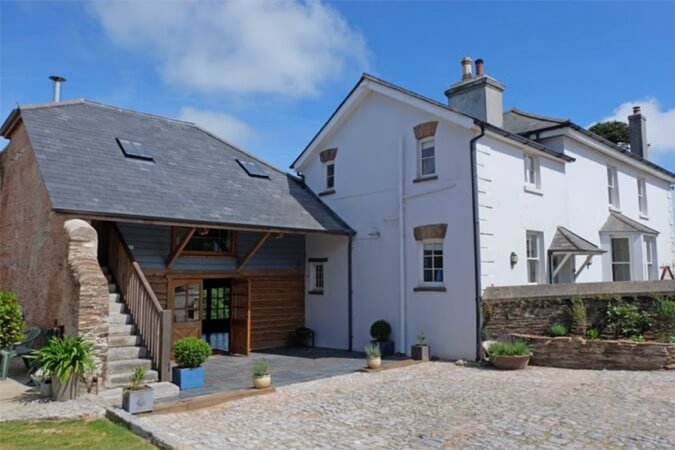 Swallows Flight Thumbnail | Kingsbridge - Devon | UK Tourism Online