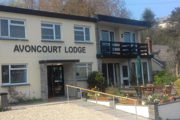 Avoncourt Lodge - Image 1 - UK Tourism Online