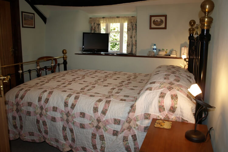 The Barn & Pinn Cottage - Image 3 - UK Tourism Online