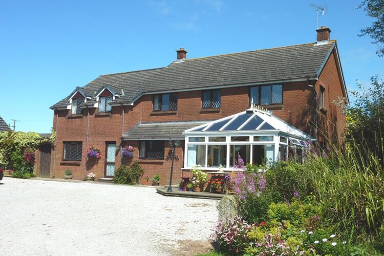 The Hollies Bed & Breakfast - Image 1 - UK Tourism Online